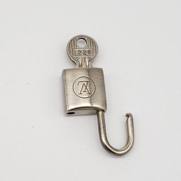 Louis Vuitton Vintage Silver Plated Padlock - Picture 4 of 4
